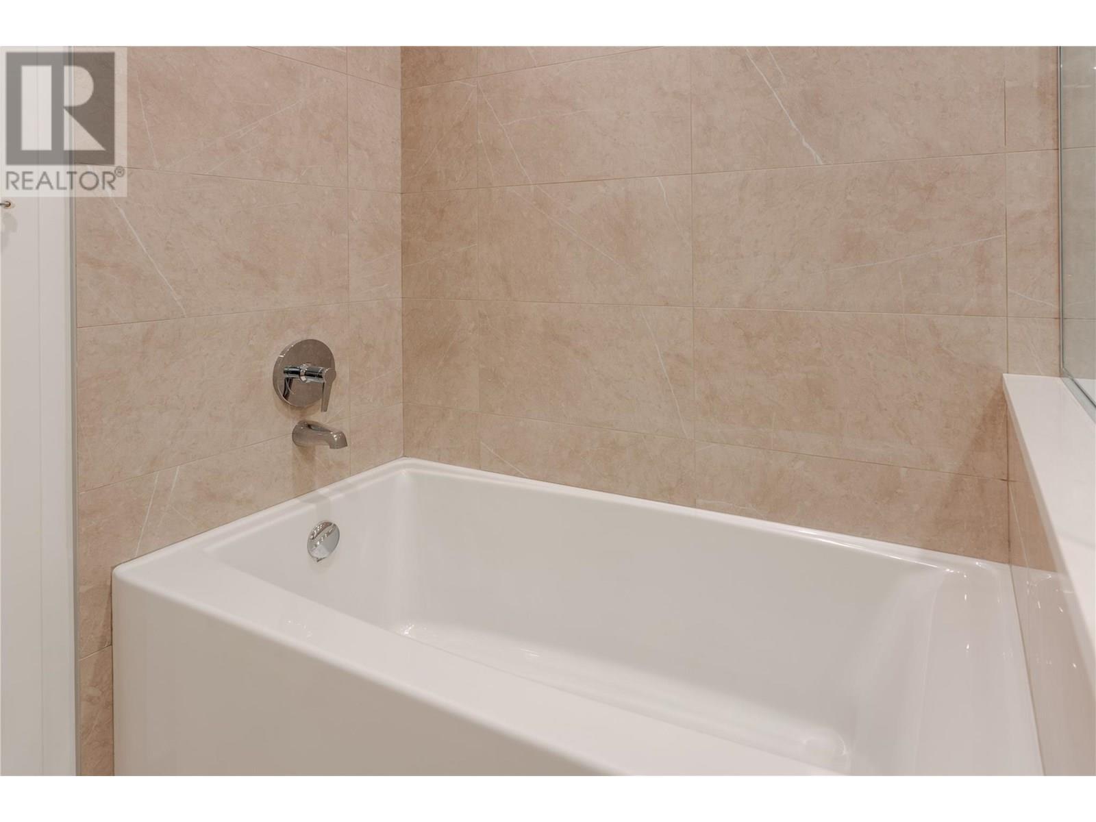 #707 238 LEON AVENUE - Image 36
