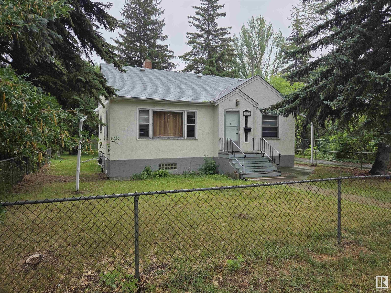 Photo 2 of 10215 138 St Nw Nw, Edmonton AB