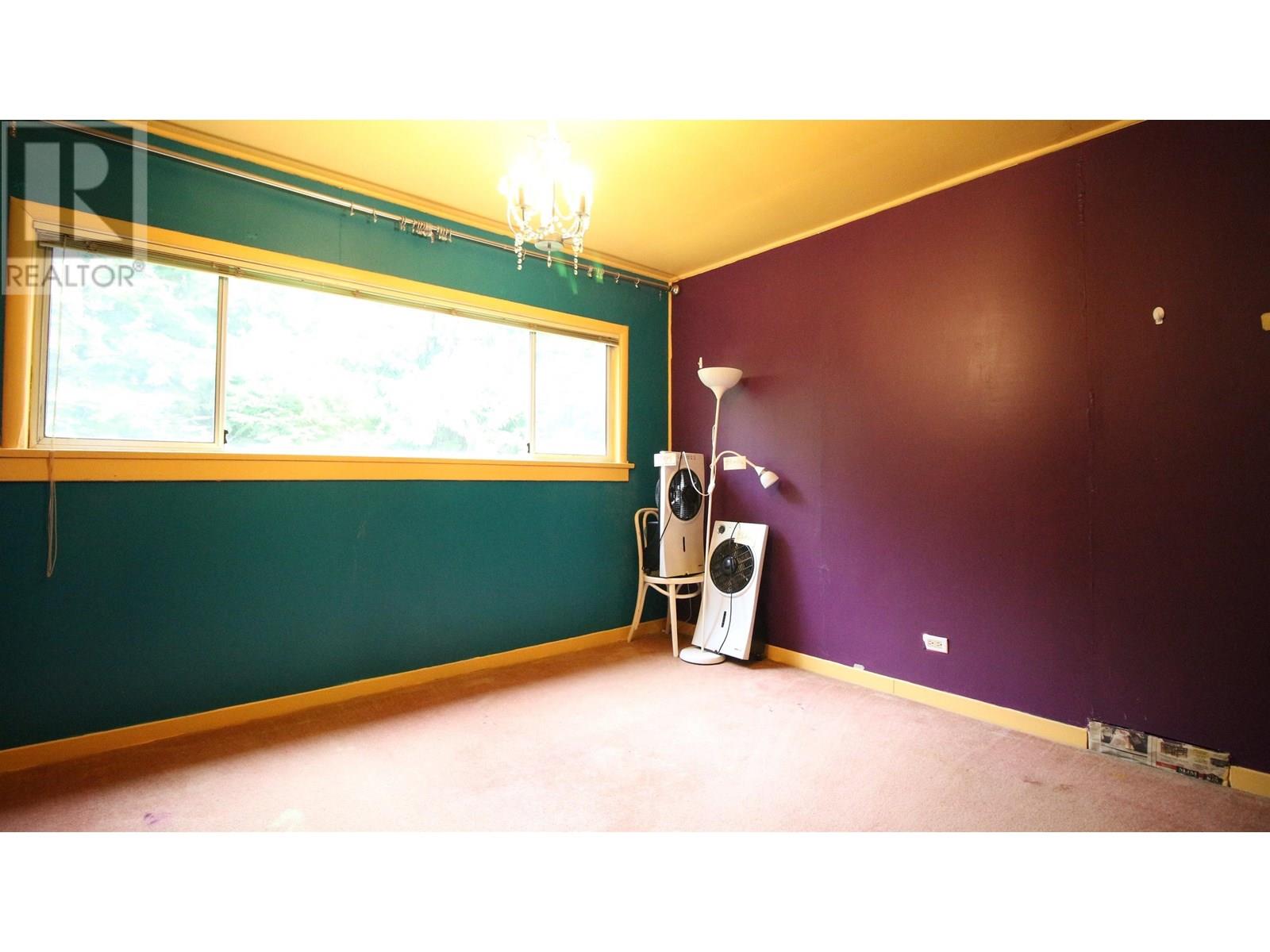Photo 8 of 840 Rochester Avenue, Coquitlam BC