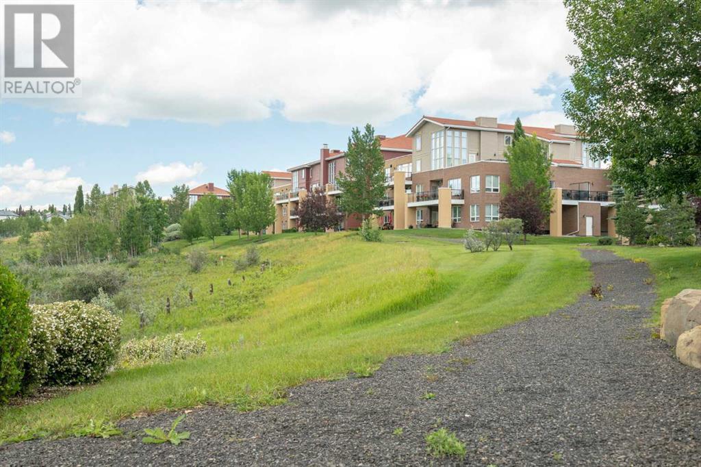 Single Family House for Sale in   Tuscany Boulevard NW Tuscany Calgary 