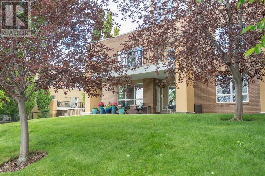 Single Family House for Sale in   Tuscany Boulevard NW Tuscany Calgary 