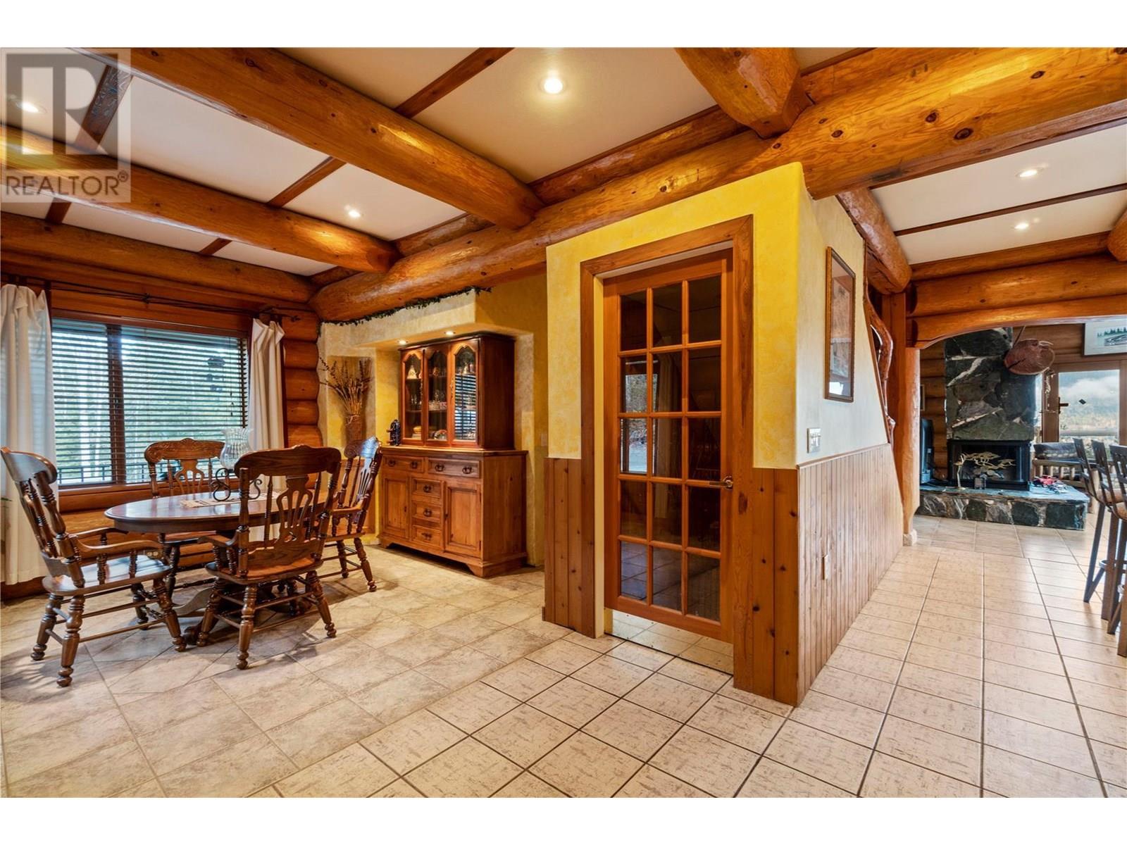 4955 Ivy Road, Eagle Bay