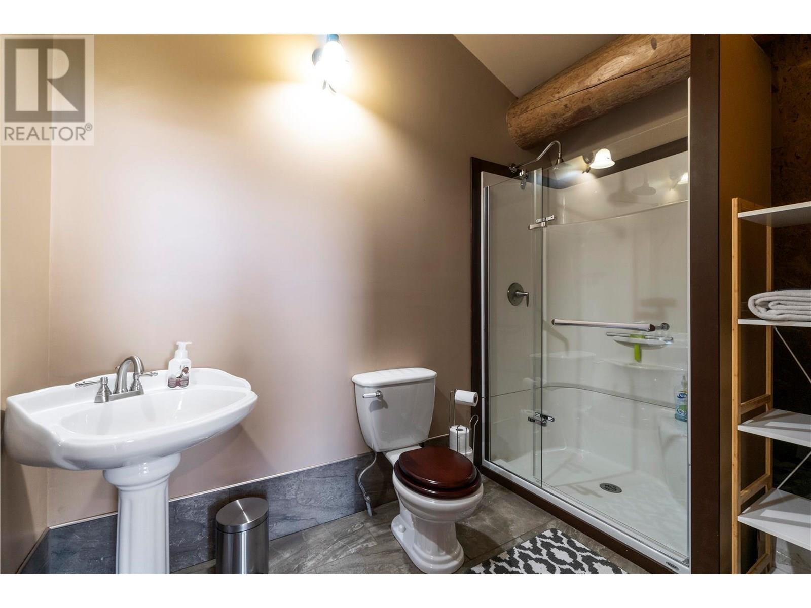 4955 Ivy Road, Eagle Bay