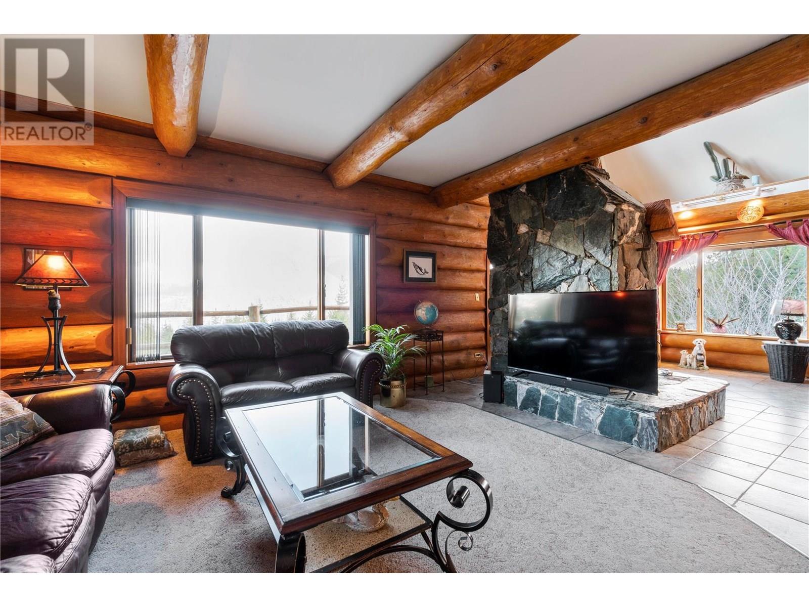 4955 Ivy Road, Eagle Bay