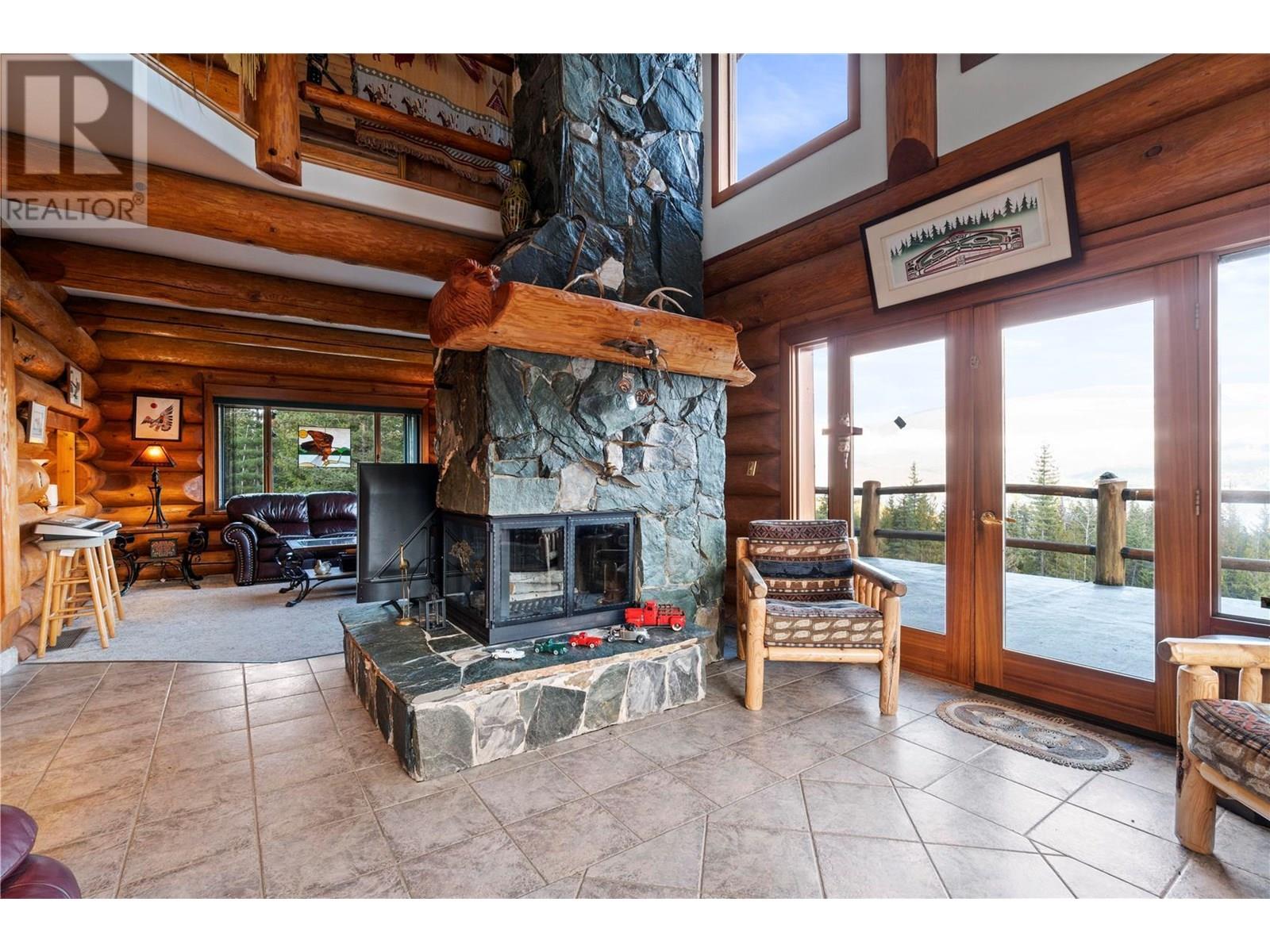 4955 Ivy Road, Eagle Bay