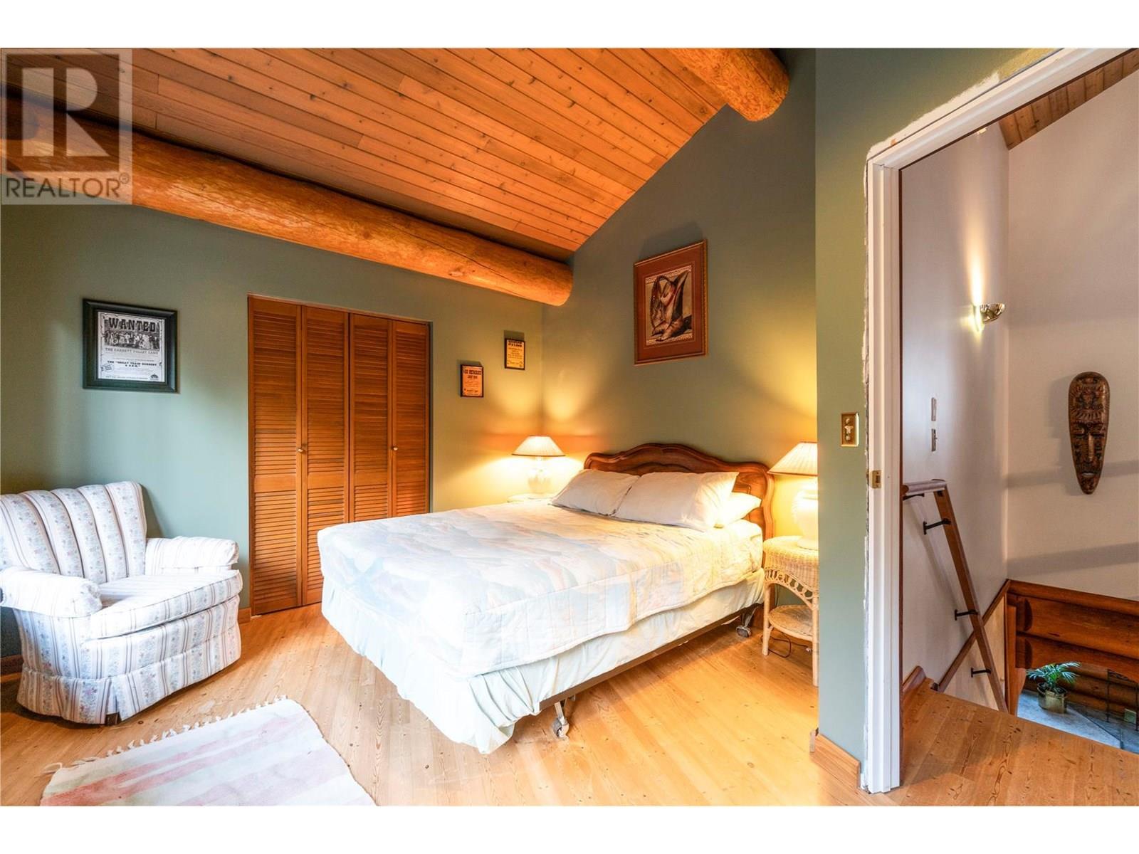 4955 Ivy Road, Eagle Bay