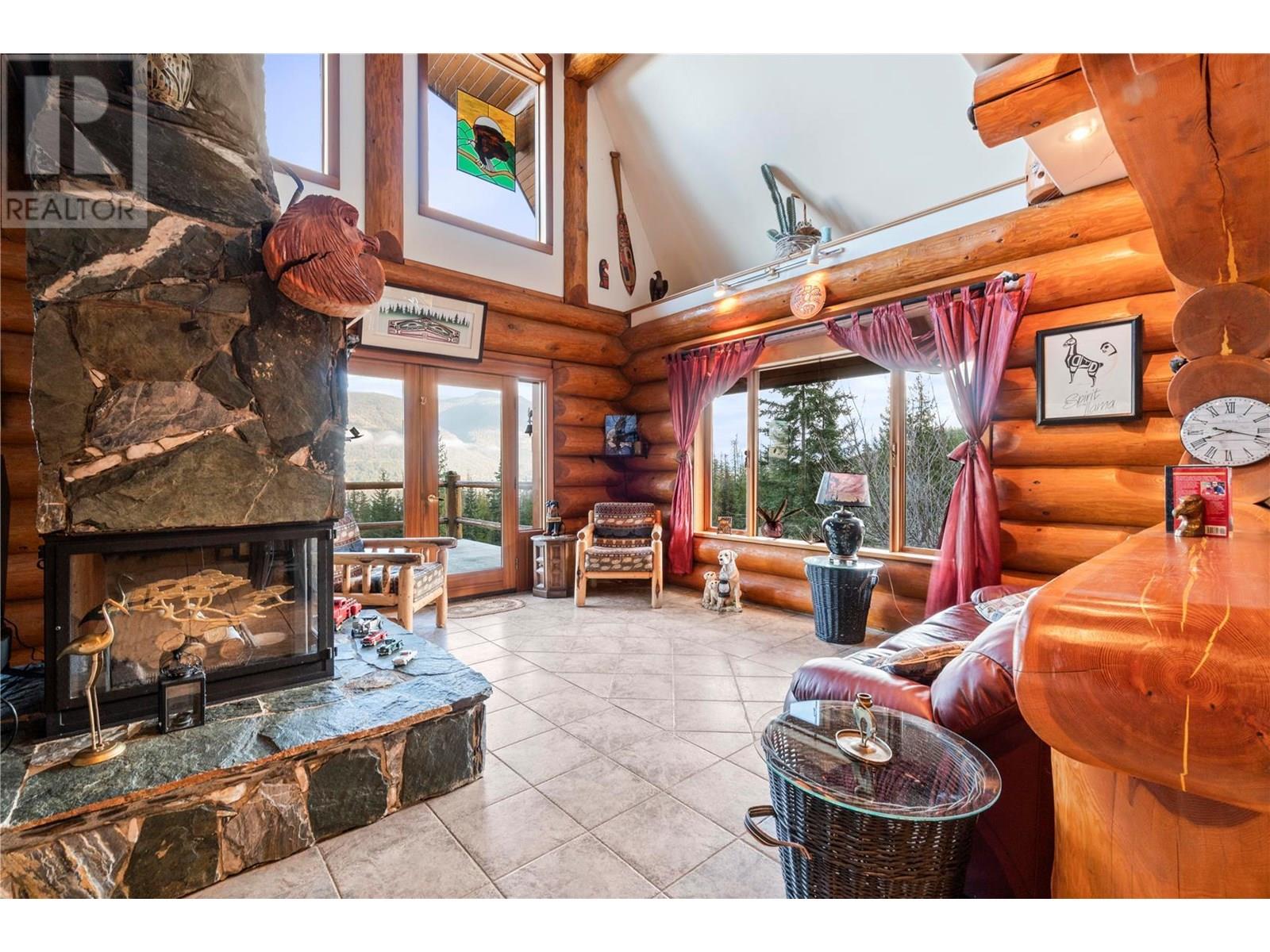 4955 Ivy Road, Eagle Bay