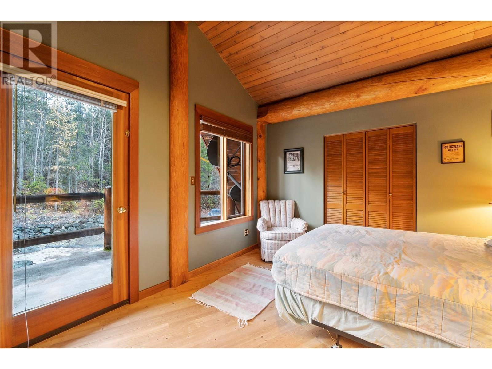 4955 Ivy Road, Eagle Bay