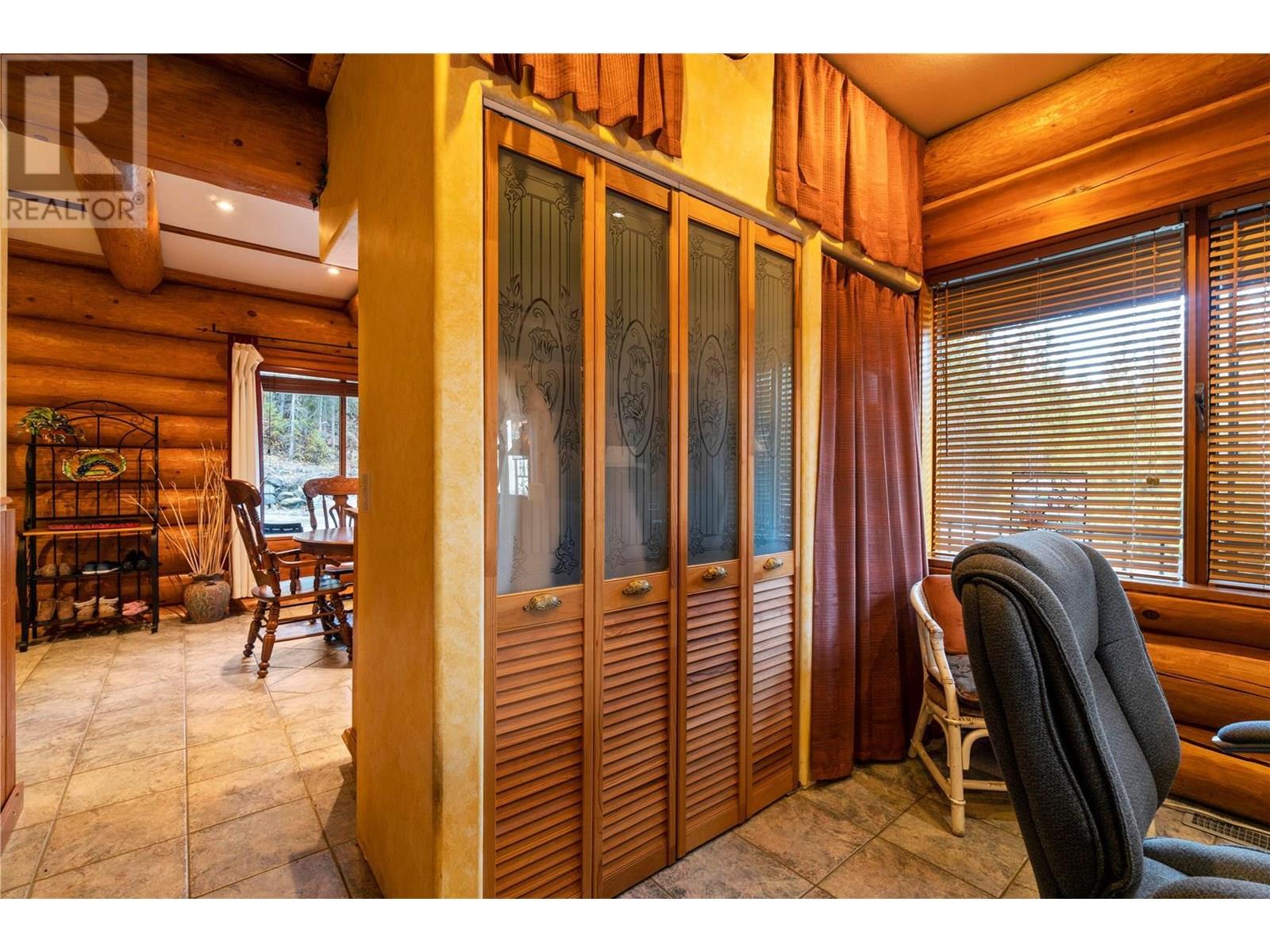 4955 Ivy Road, Eagle Bay