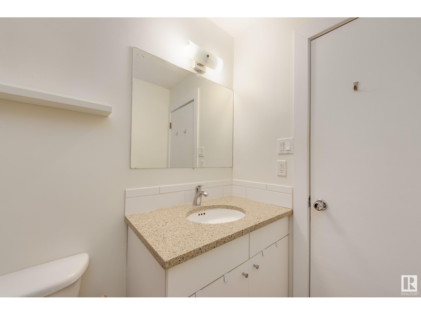 Photo 18 of 5 10015 83 Av Nw, Edmonton AB