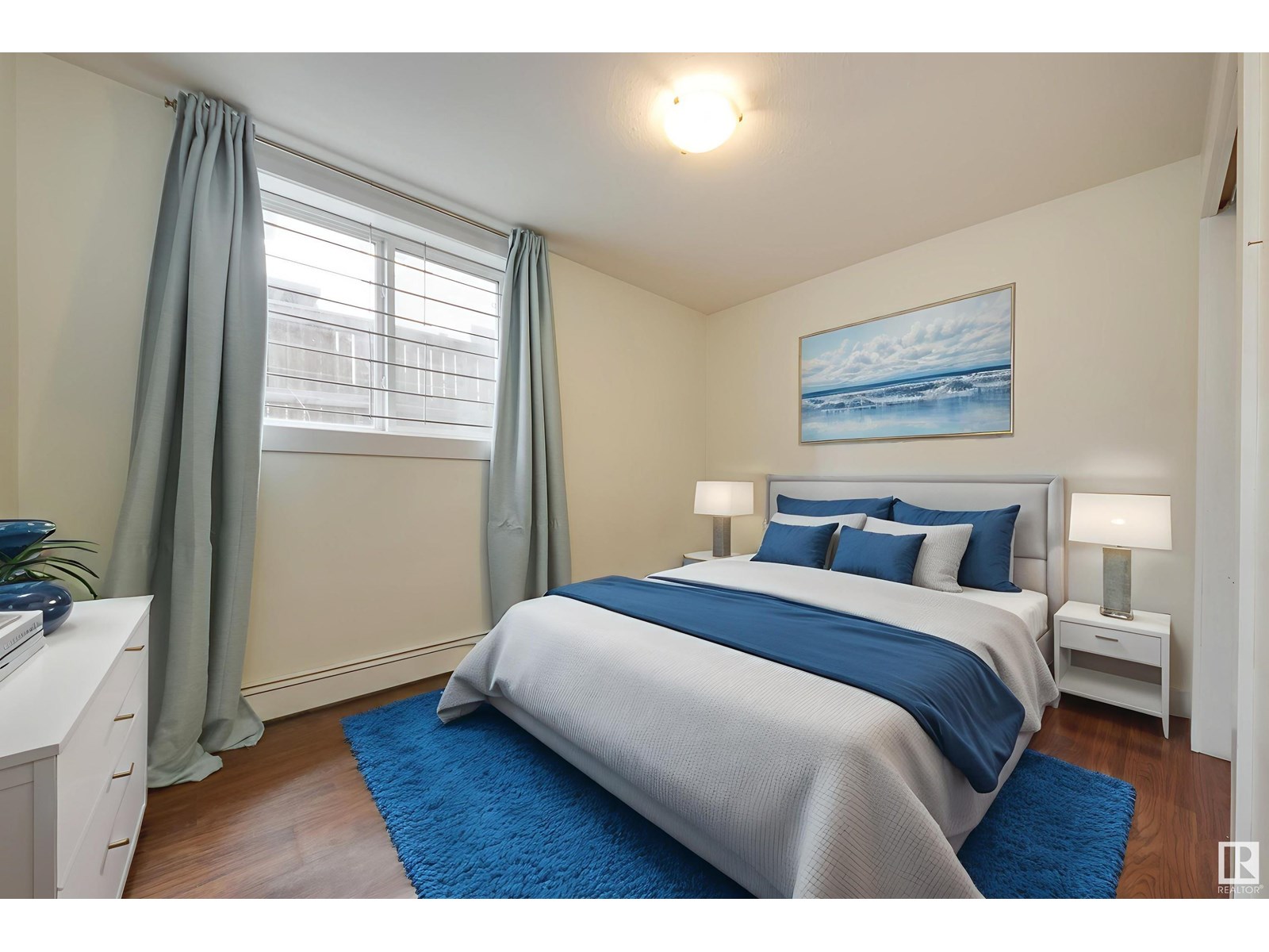Photo 15 of 5 10015 83 Av Nw, Edmonton AB