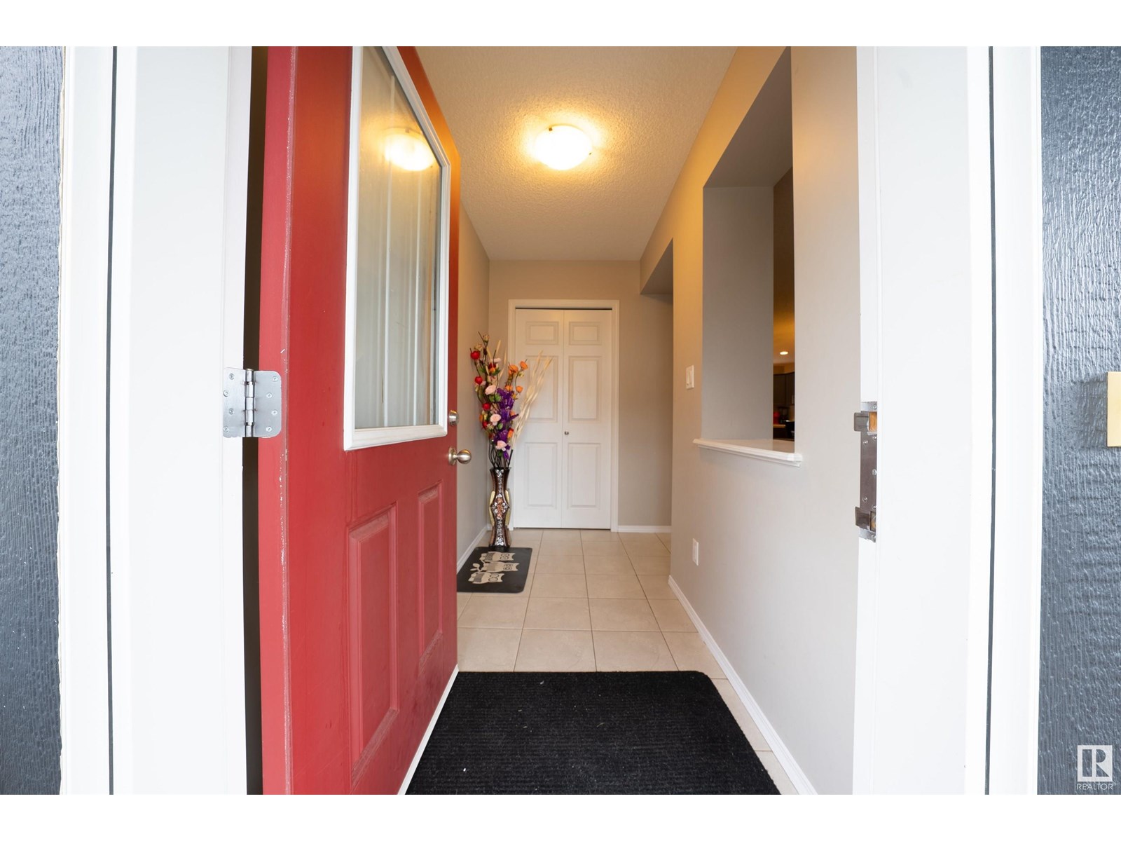 Photo 9 of 17580 58 St Nw, Edmonton AB