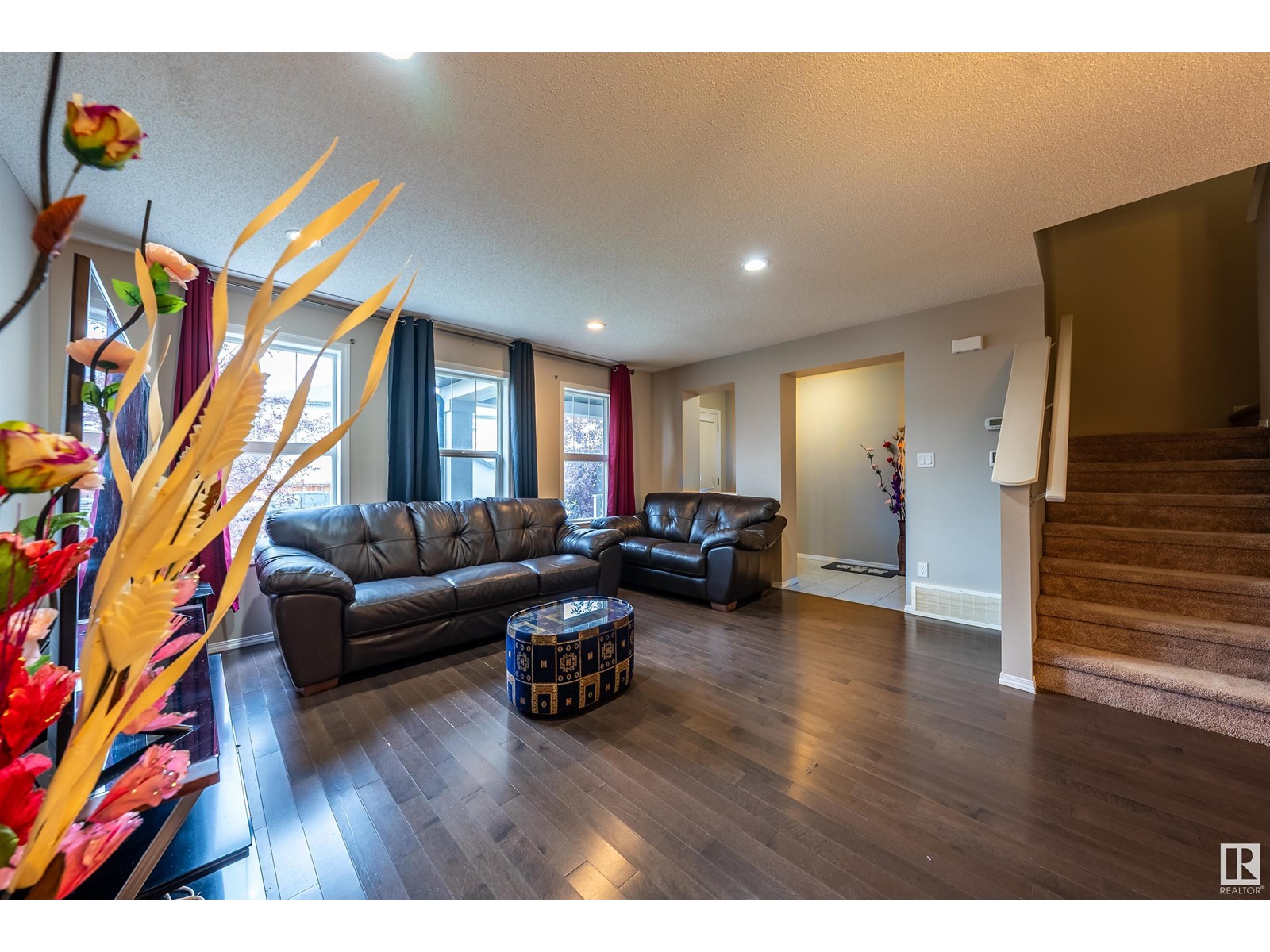 Photo 11 of 17580 58 St Nw, Edmonton AB