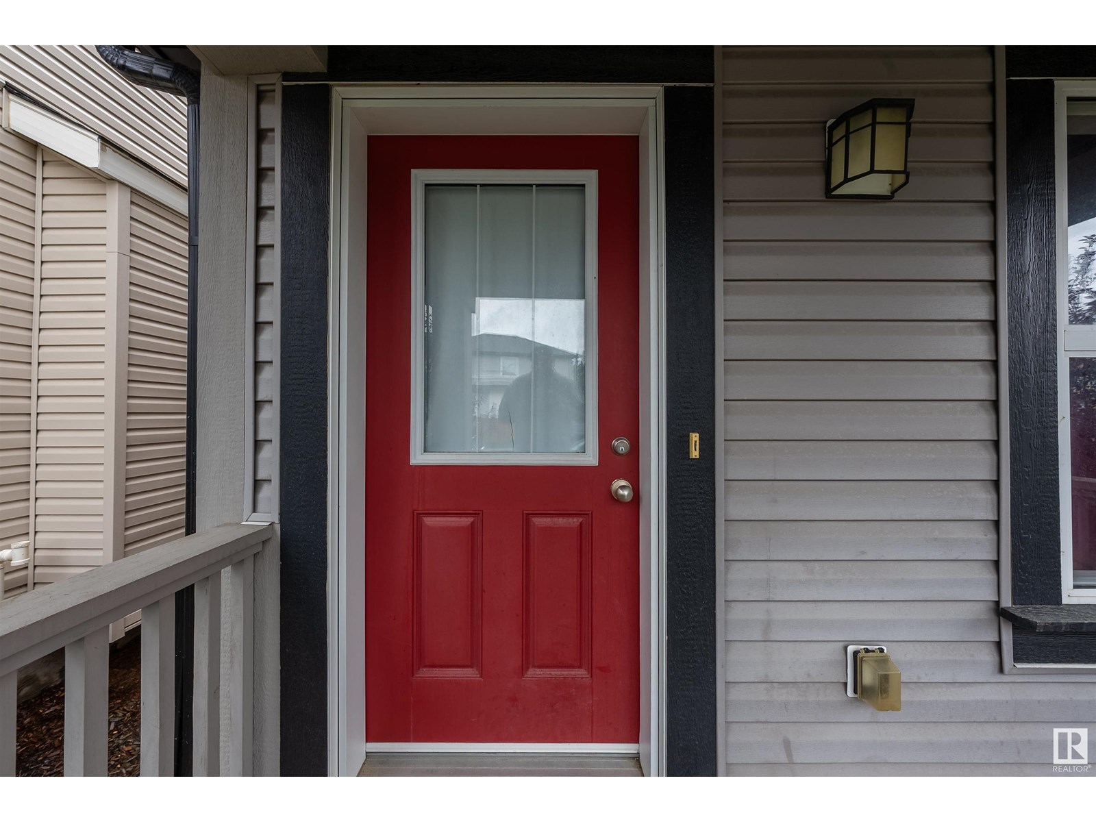 Photo 8 of 17580 58 St Nw, Edmonton AB