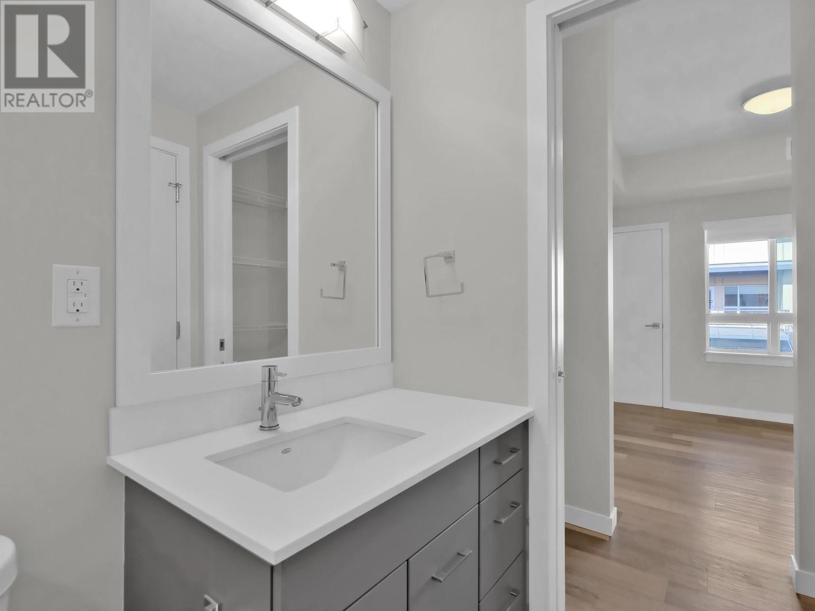 509 722 Valley Road, Kelowna