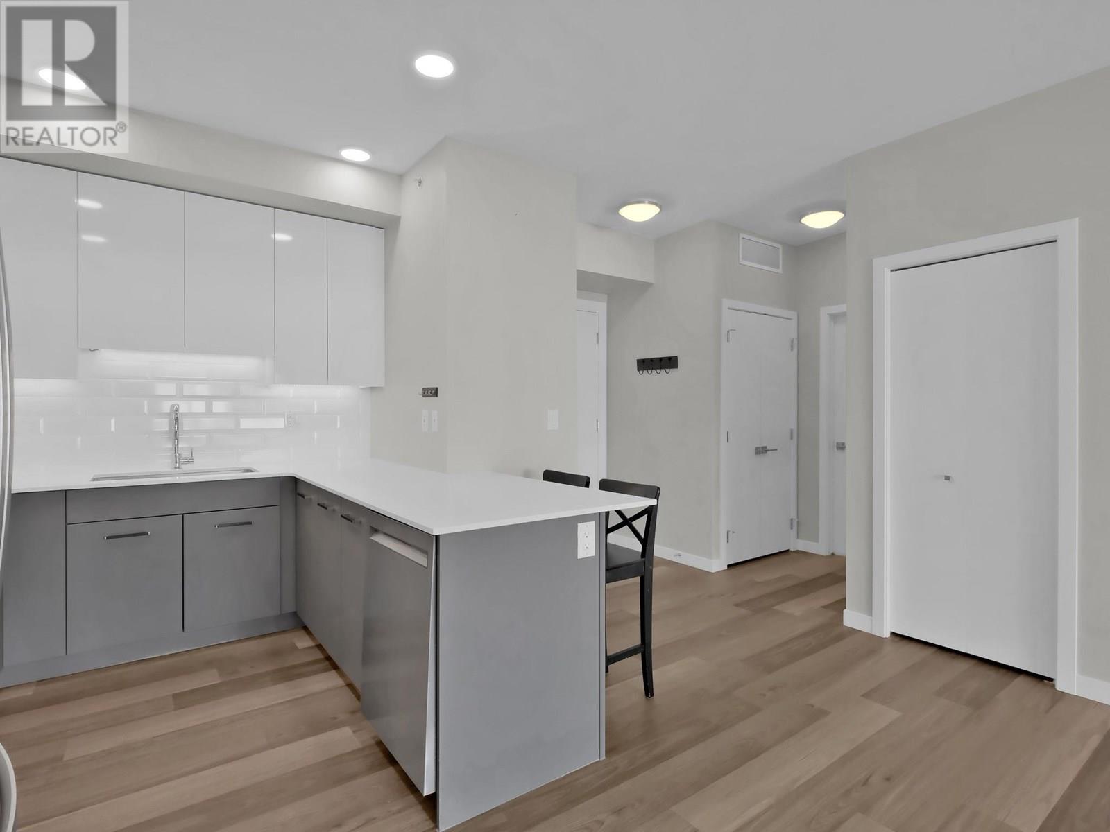 509 722 Valley Road, Kelowna