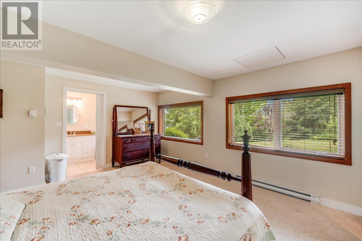 1986 Brilliant Road, Castlegar