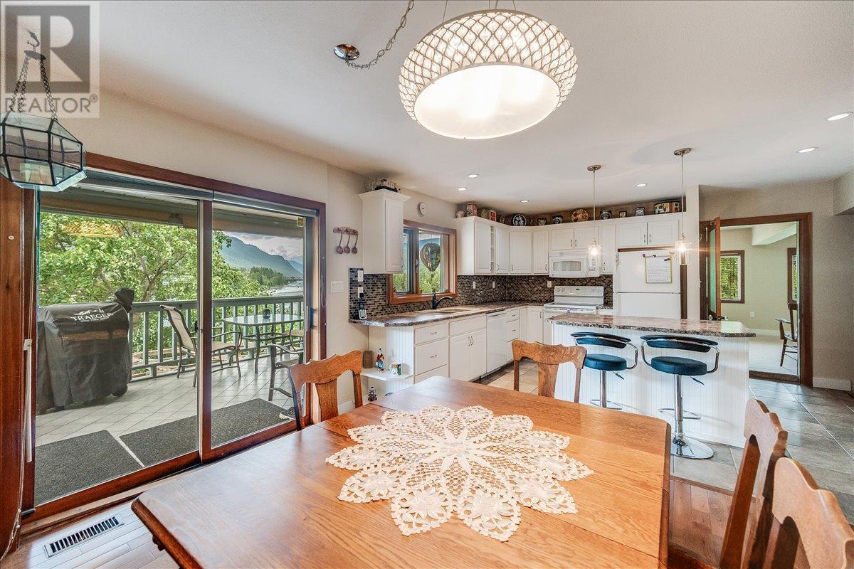 1986 Brilliant Road, Castlegar