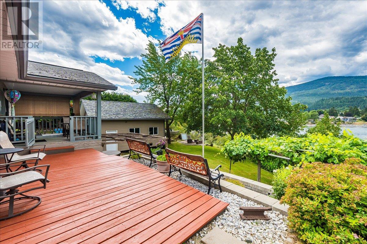1986 Brilliant Road, Castlegar