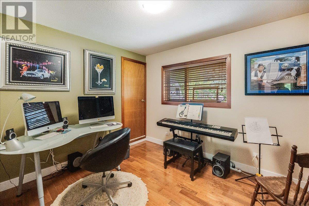 1986 Brilliant Road, Castlegar
