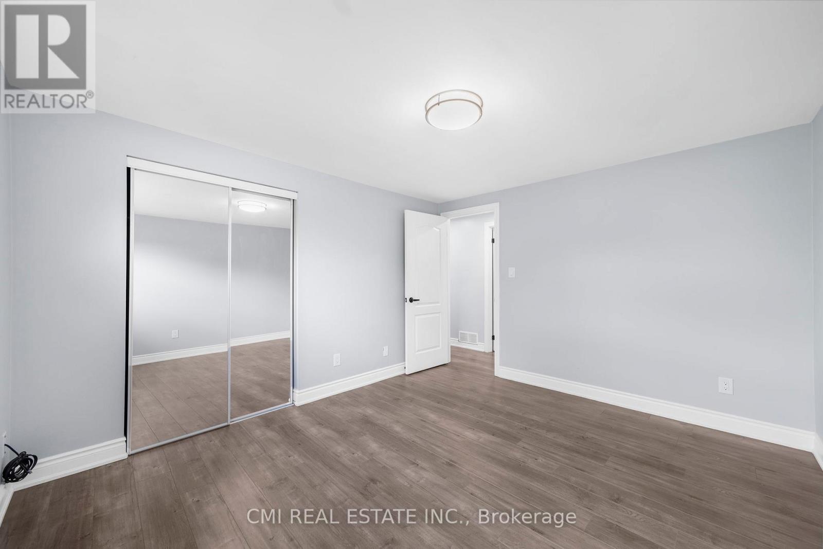 Photo 25 of 24 Fallingdale Crescent, Brampton ON