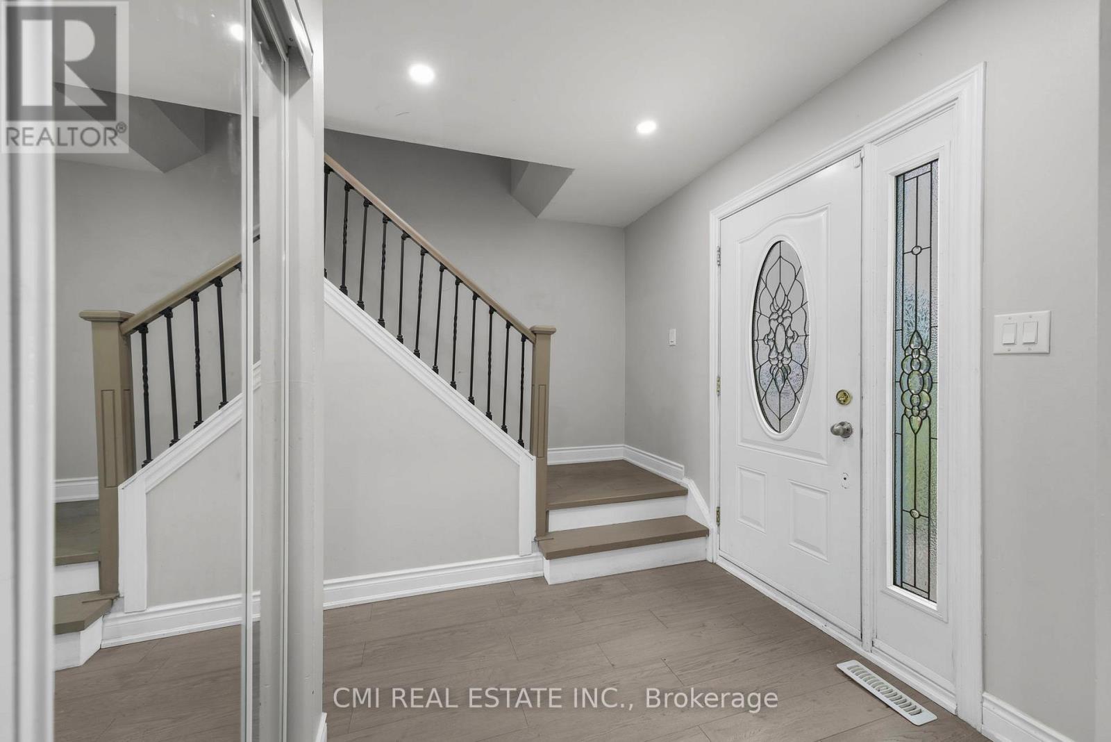 Photo 42 of 24 Fallingdale Crescent, Brampton ON