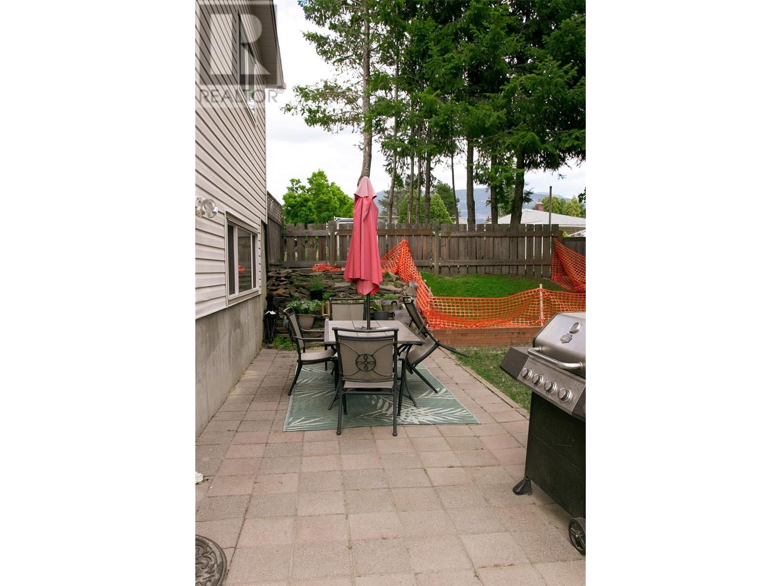 710 IVY Street, Castlegar