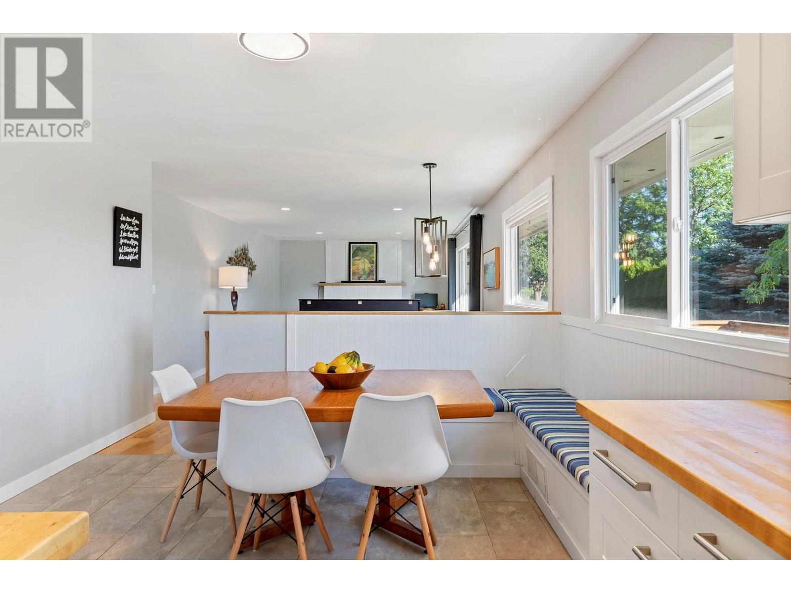 Photo 12 of 1154 Mountain Avenue, Kelowna BC