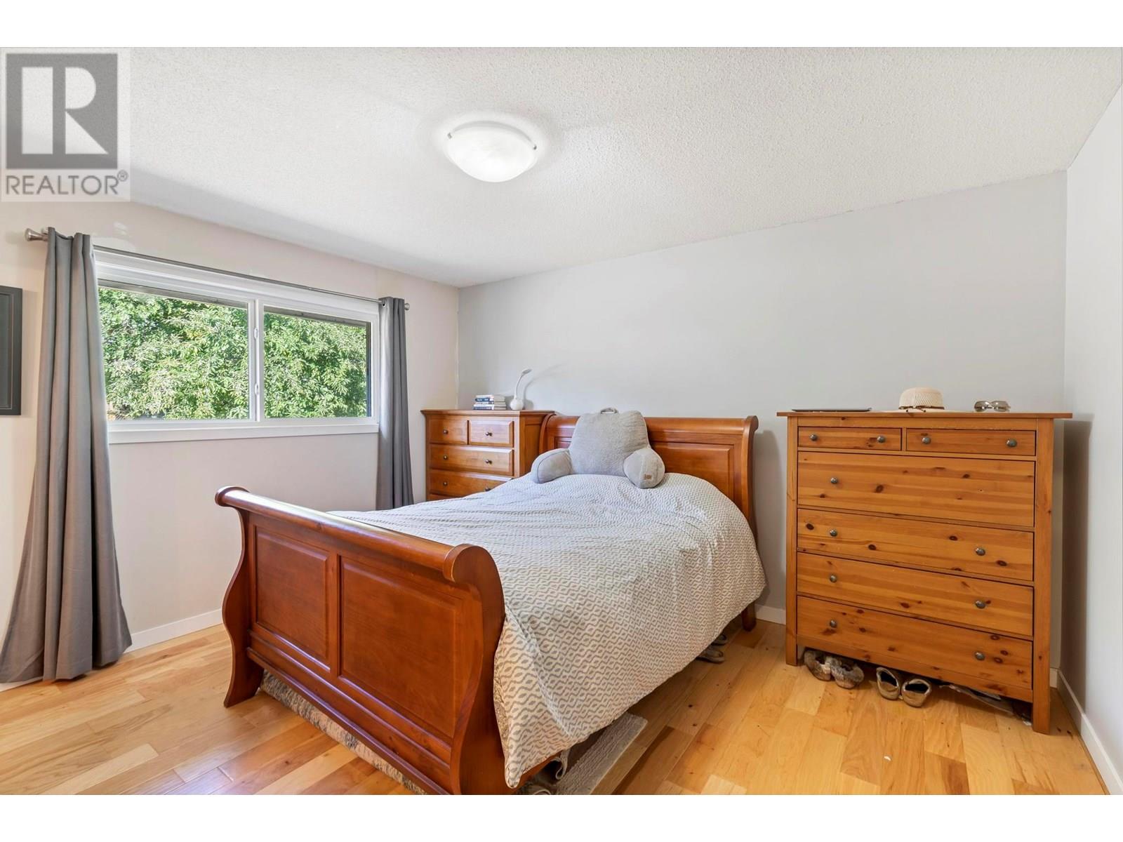 Photo 17 of 1154 Mountain Avenue, Kelowna BC