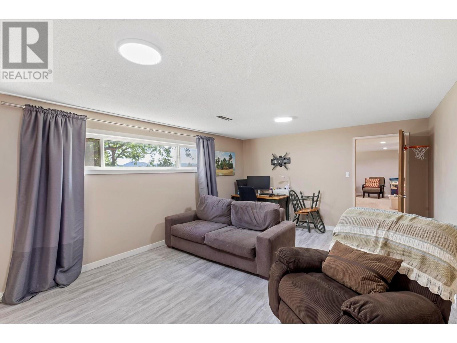 Photo 26 of 1154 Mountain Avenue, Kelowna BC