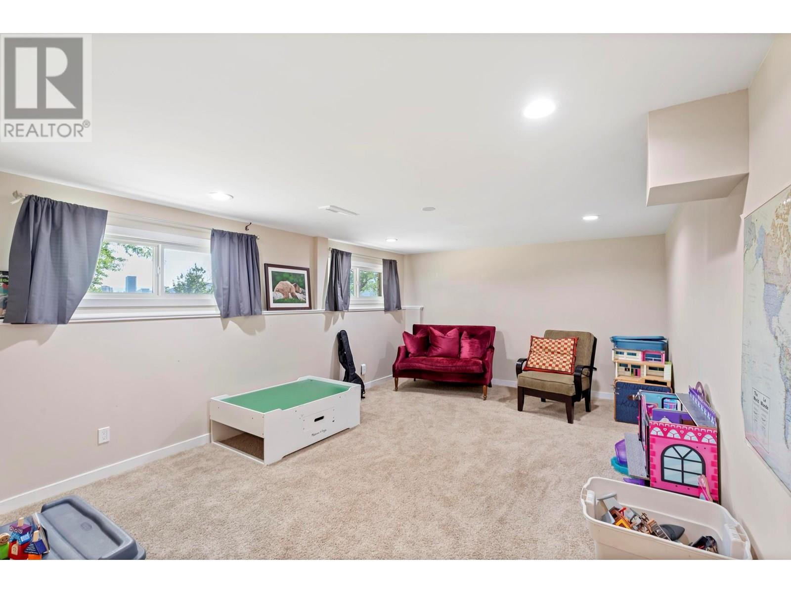 Photo 20 of 1154 Mountain Avenue, Kelowna BC