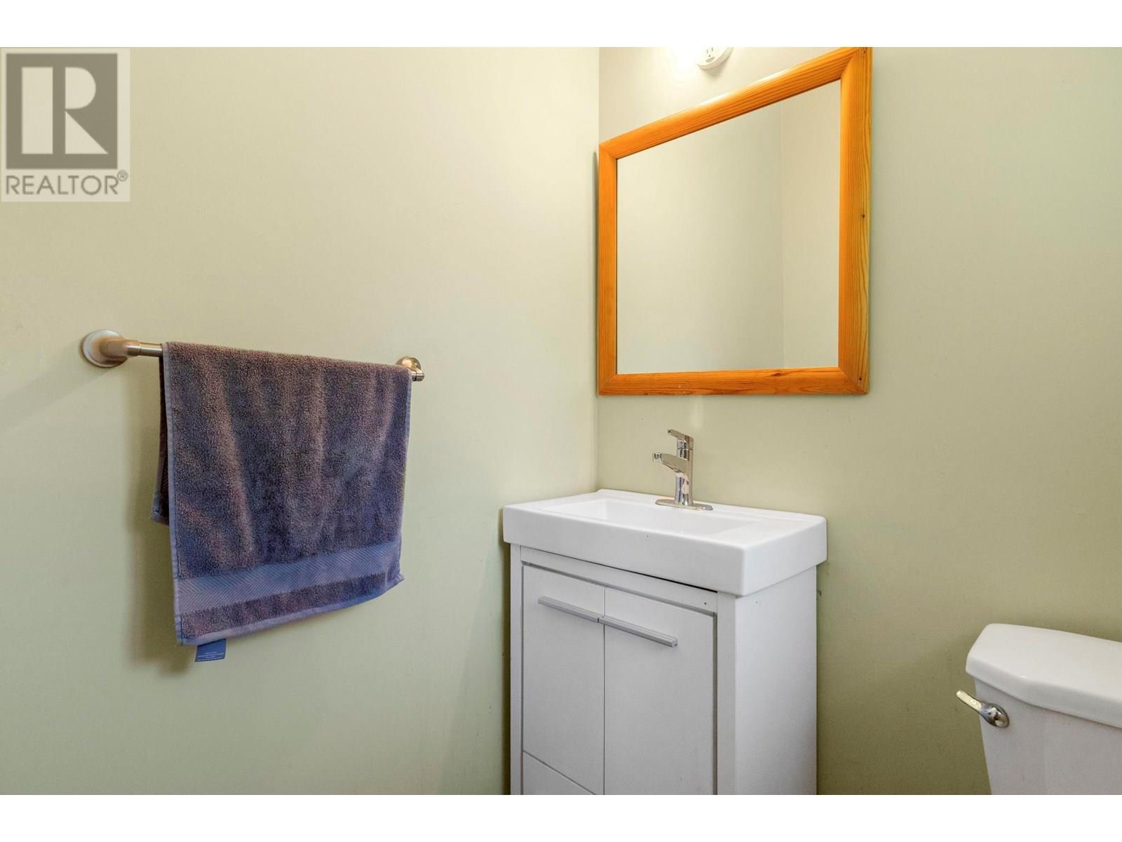Photo 13 of 1154 Mountain Avenue, Kelowna BC