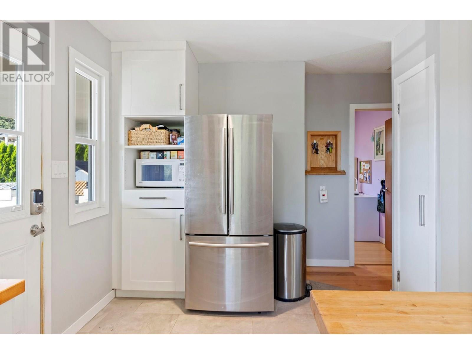 Photo 23 of 1154 Mountain Avenue, Kelowna BC