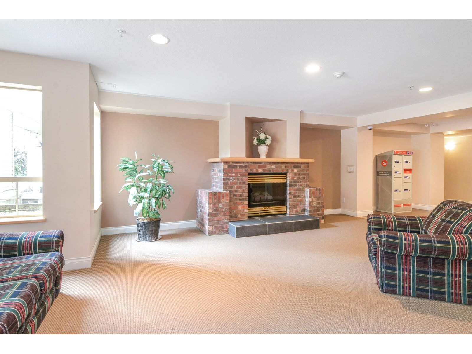 Photo 10 of 107 22015 48 Avenue, Langley BC