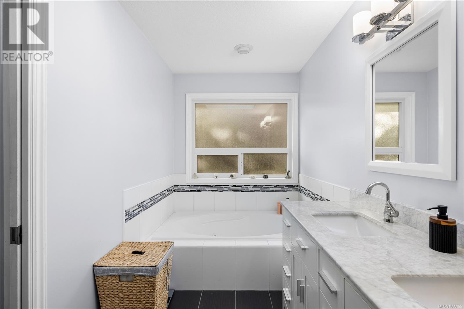 Photo 40 of 7465 Fernmar Rd, Lantzville BC