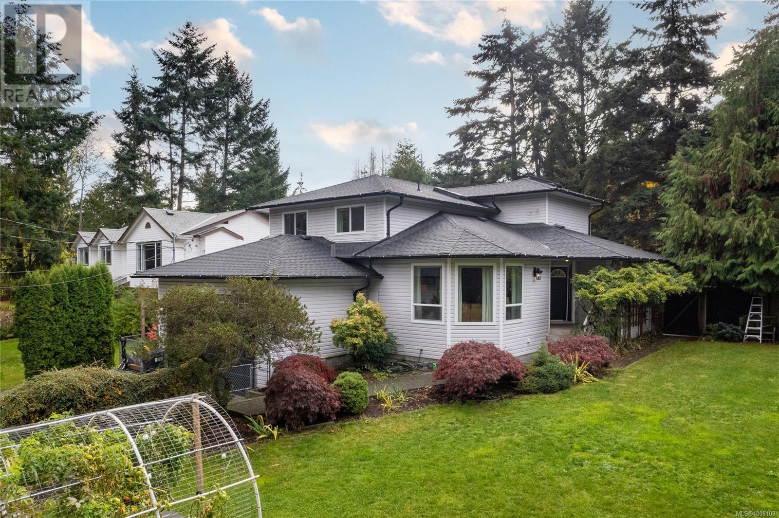 Photo 31 of 7465 Fernmar Rd, Lantzville BC