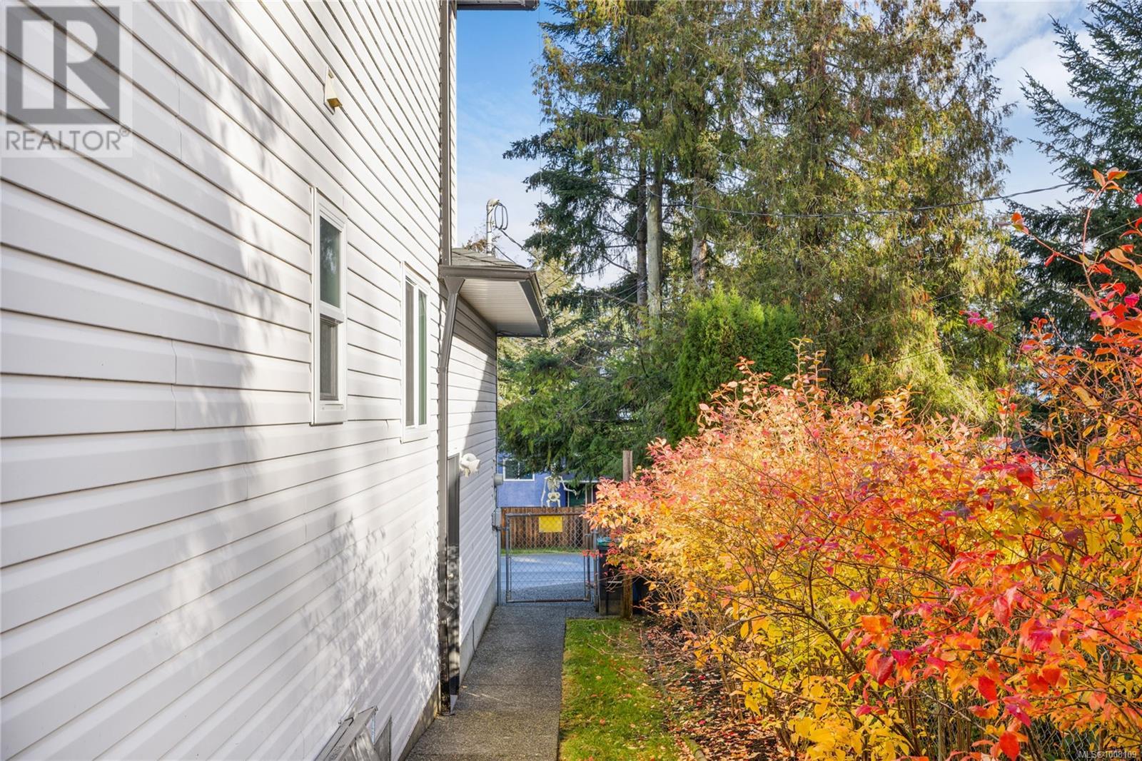 Photo 41 of 7465 Fernmar Rd, Lantzville BC
