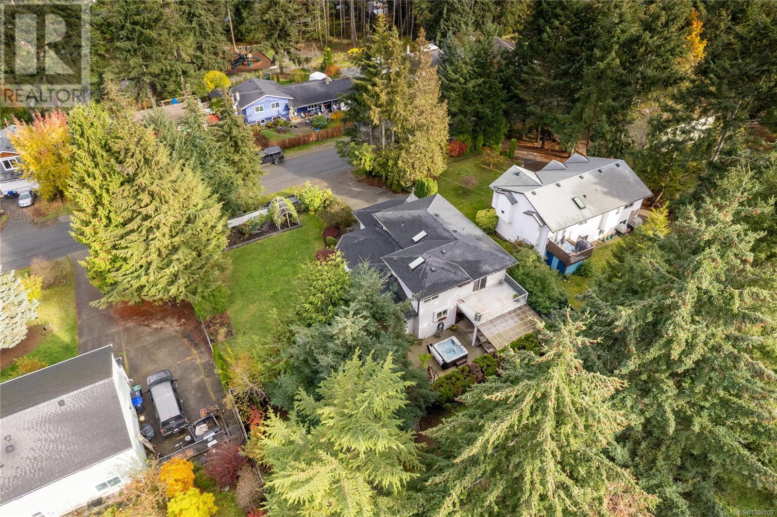 Photo 14 of 7465 Fernmar Rd, Lantzville BC