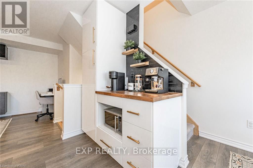 Photo 21 of 8 Stratus Street, Kitchener ON