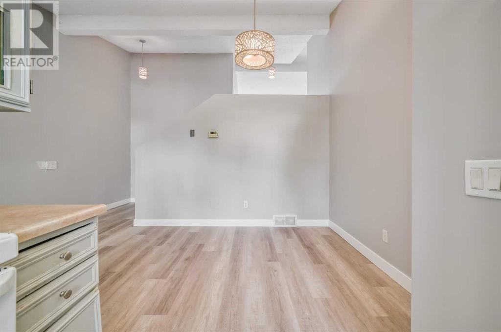 Photo 19 of 1426 Ranchlands Way Nw, Calgary AB
