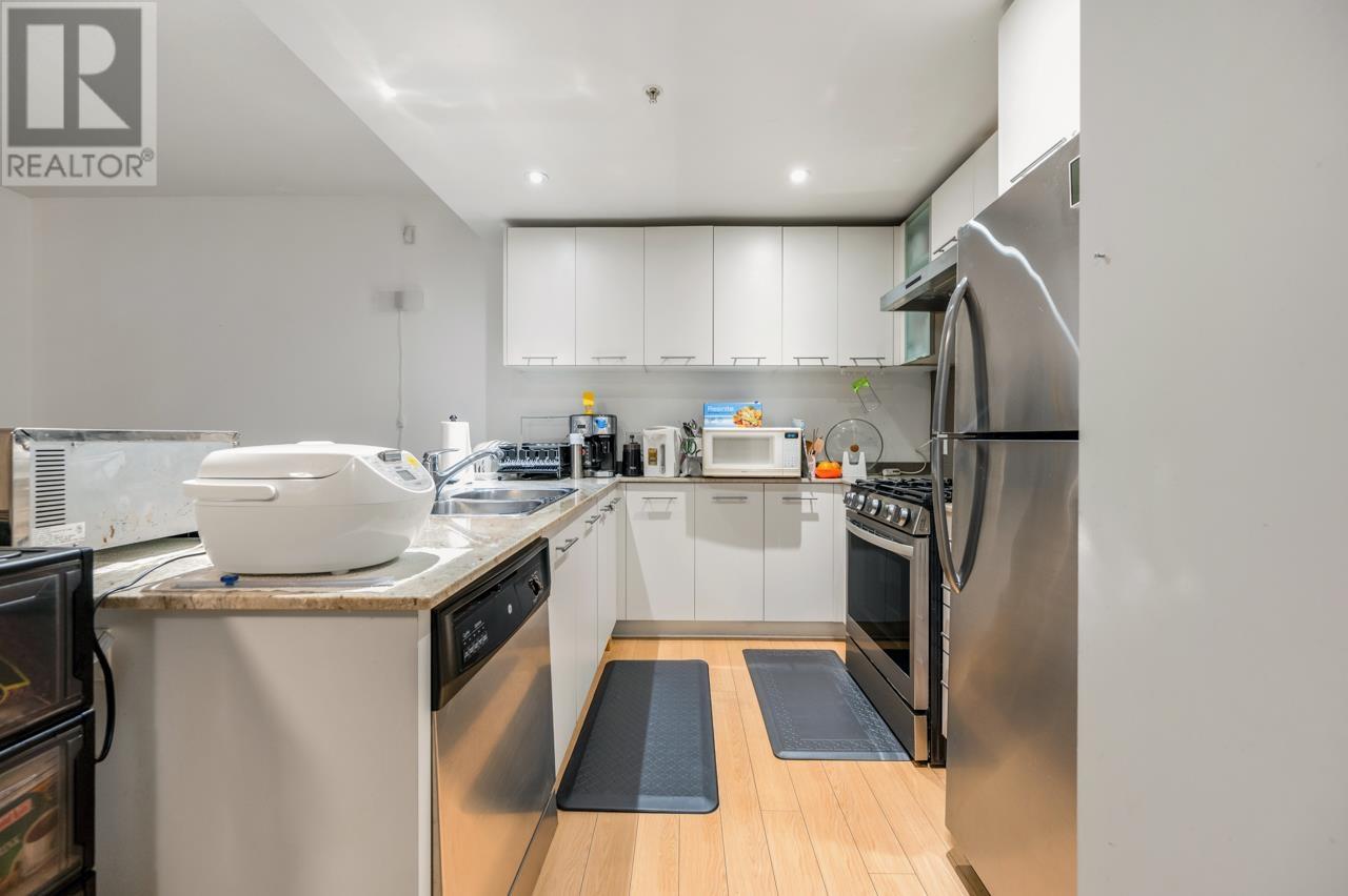 Photo 8 of 1 3111 Corvette Way, Richmond BC