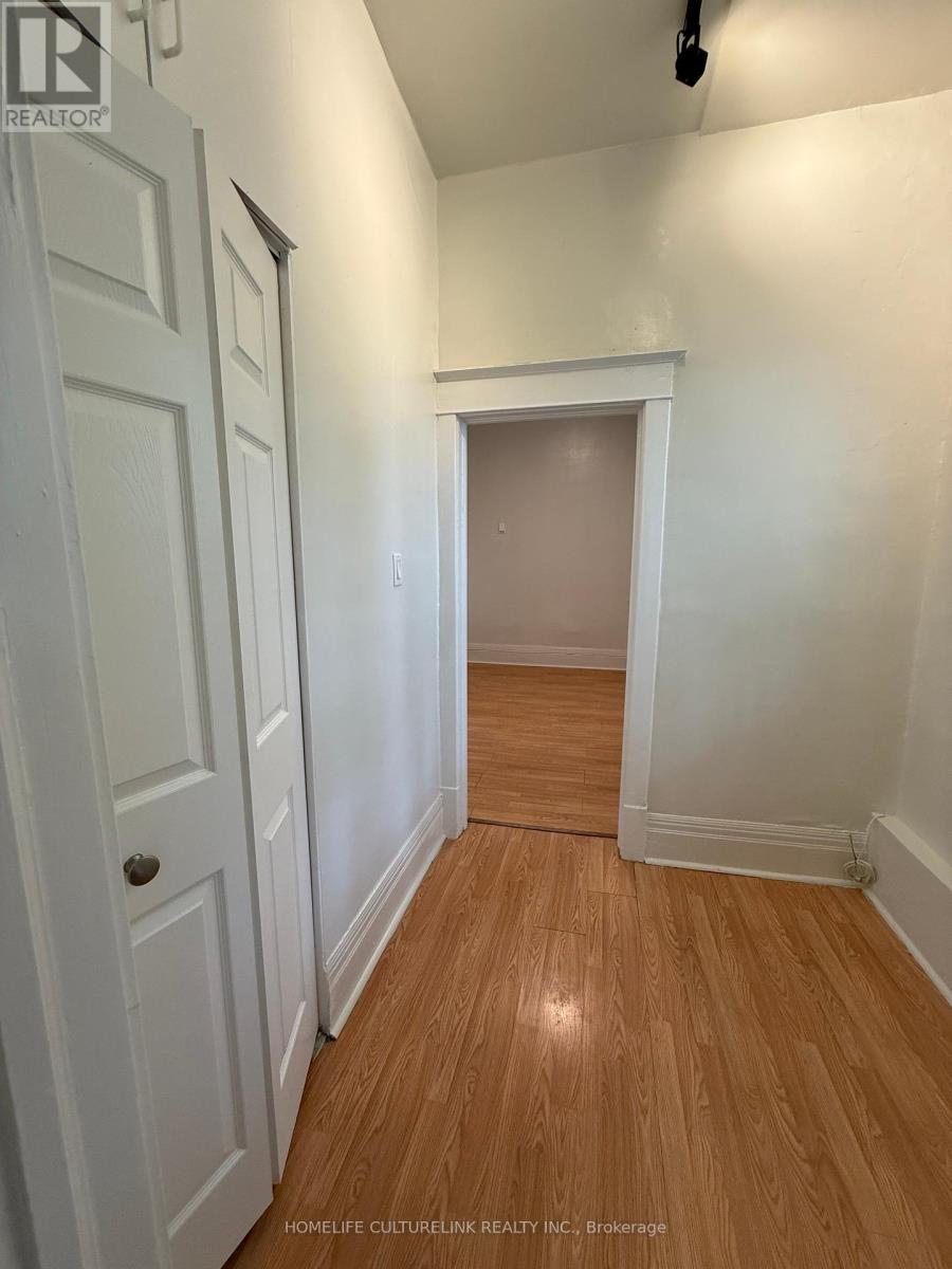 Photo 2 of 1 A 731 Broadview Avenue, Toronto ON