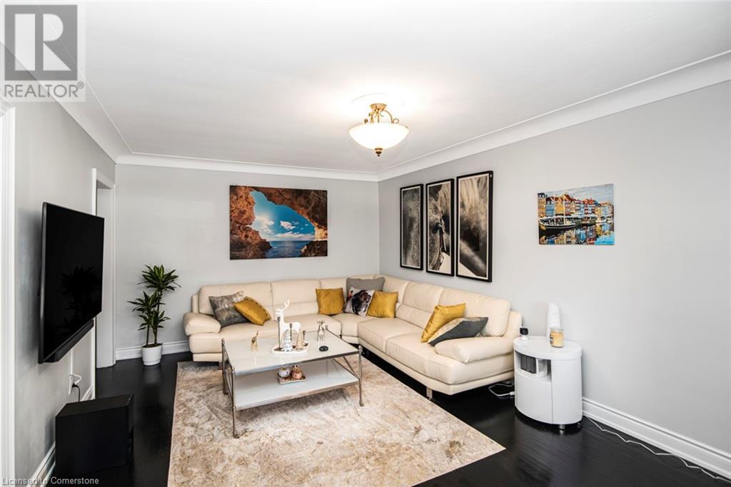 Photo 10 of 101 Victor Boulevard, Hamilton ON