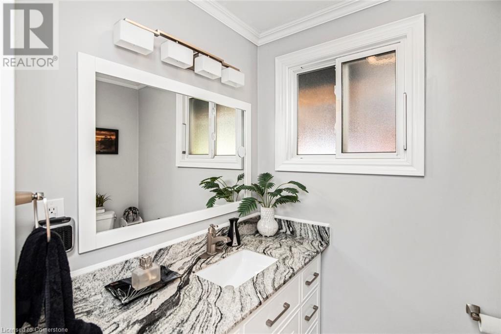 Photo 27 of 101 Victor Boulevard, Hamilton ON