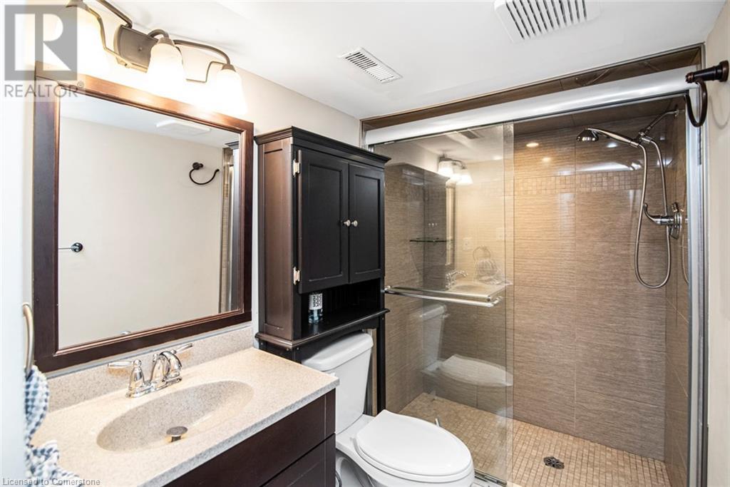 Photo 32 of 101 Victor Boulevard, Hamilton ON