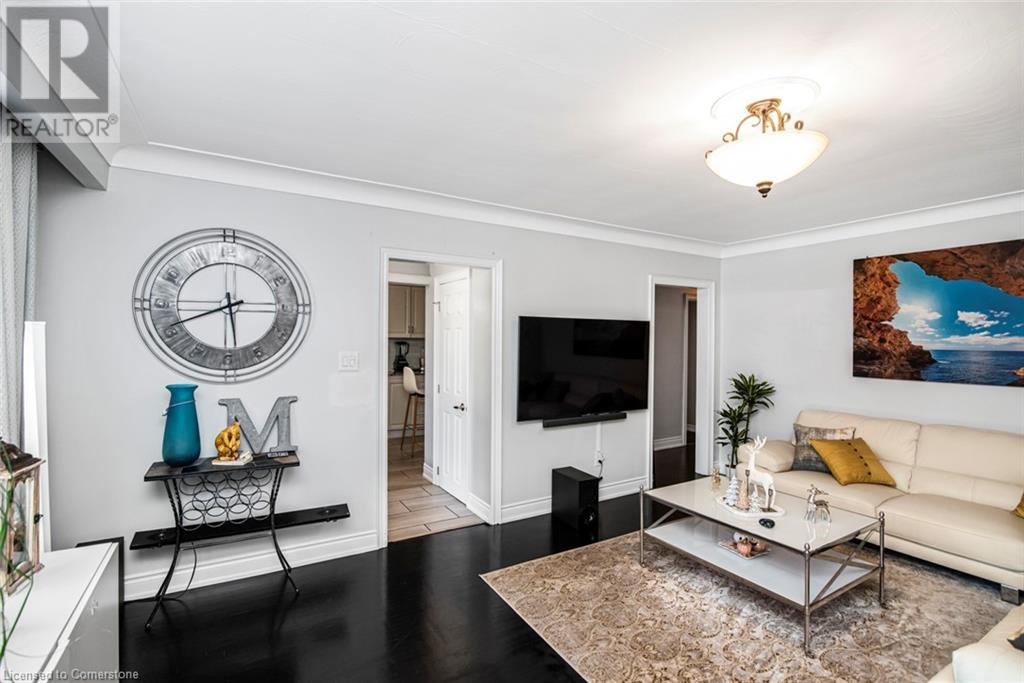 Photo 9 of 101 Victor Boulevard, Hamilton ON