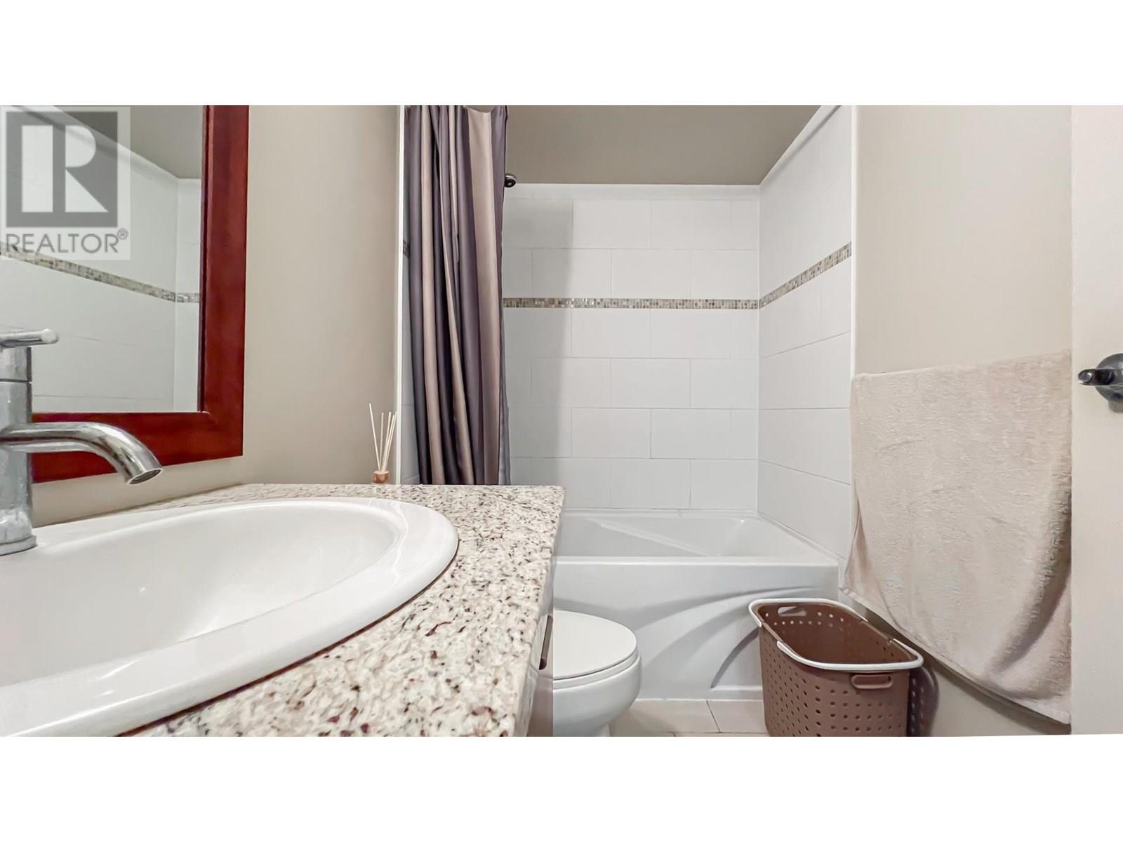 Photo 20 of 910 8280 Lansdowne Road, Richmond BC