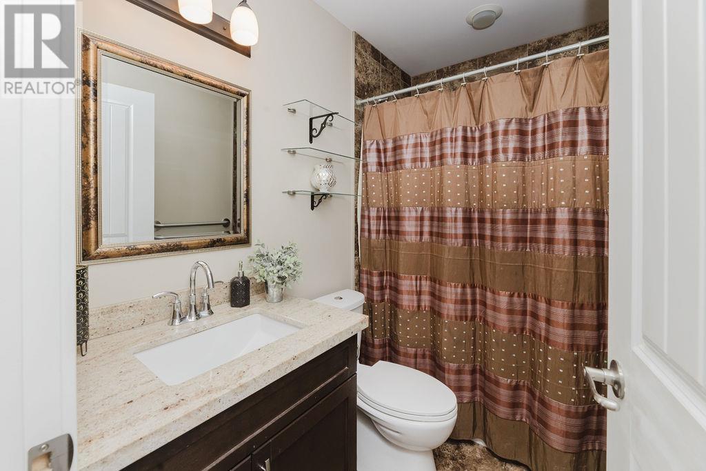 201 518 SHAW ROAD, Gibsons
