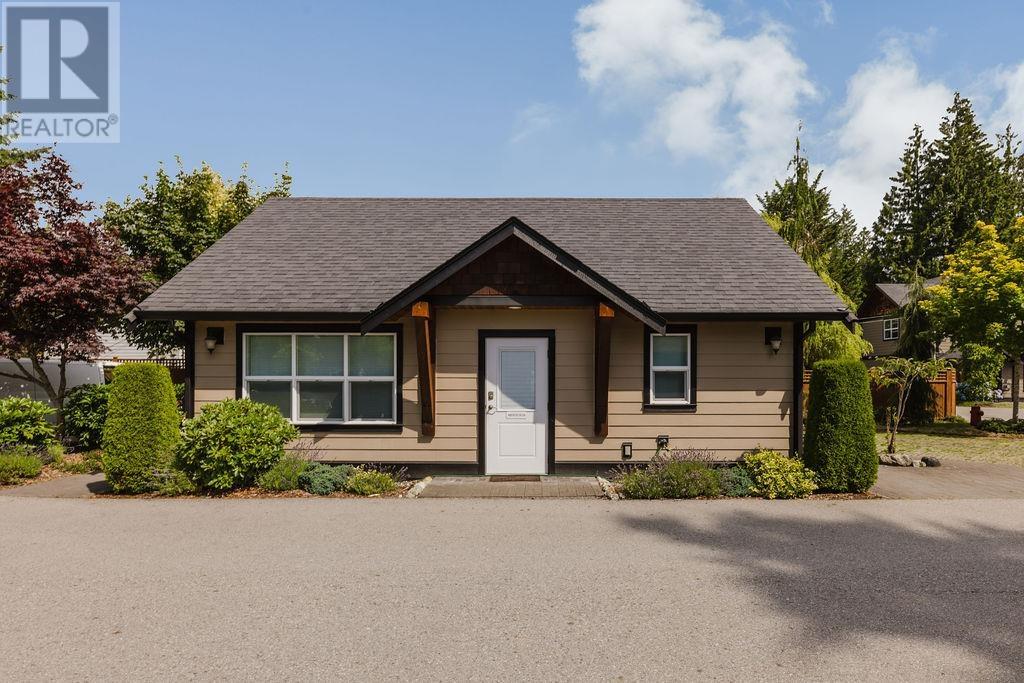 201 518 SHAW ROAD, Gibsons