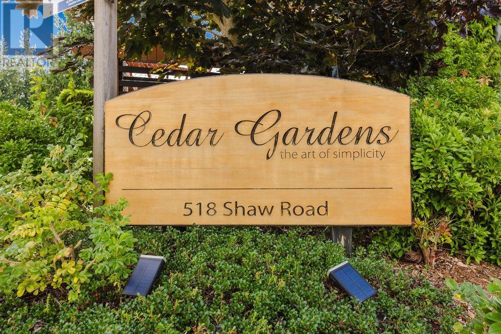 201 518 SHAW ROAD, Gibsons